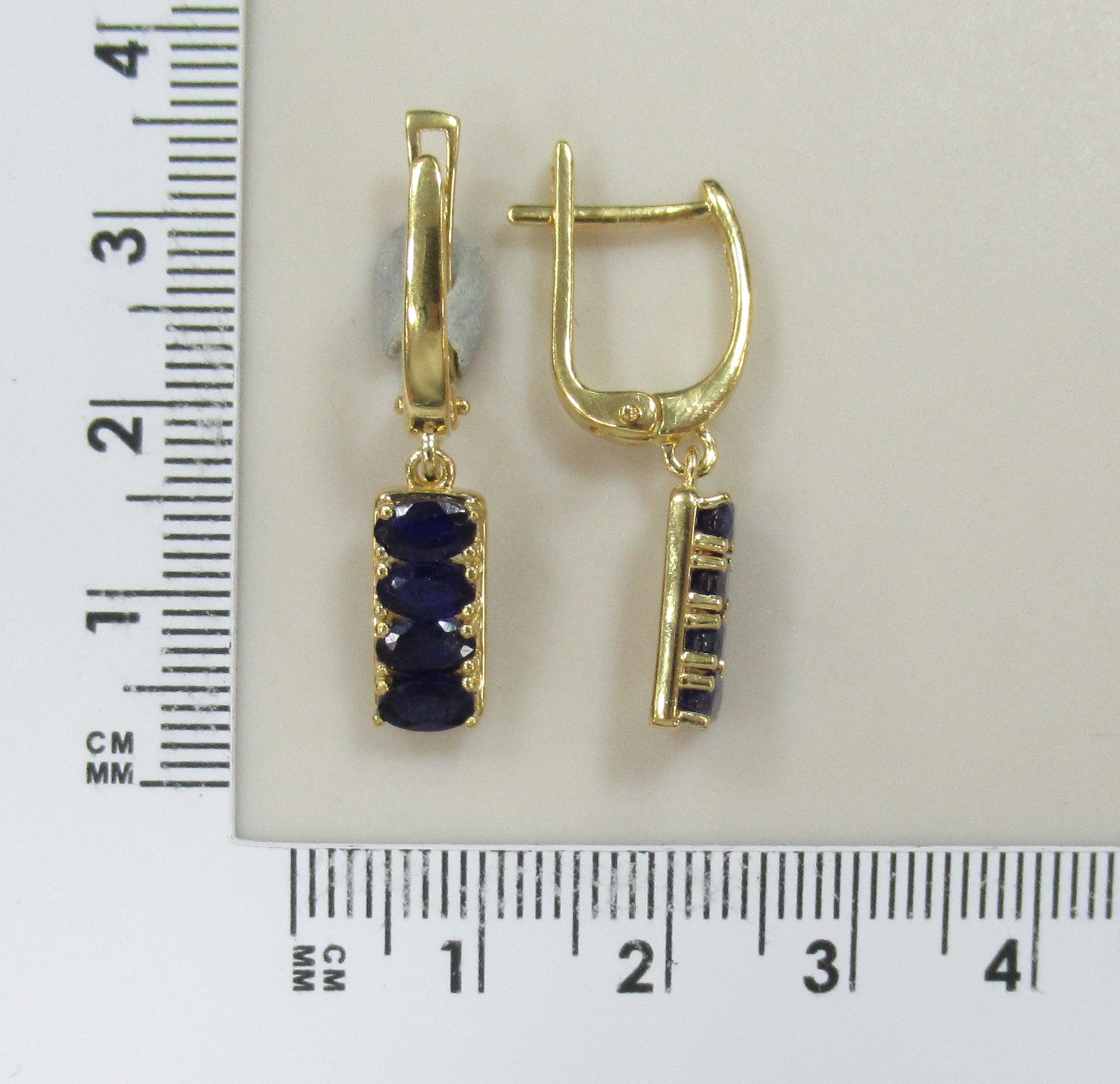 Серебряные серьги с сапфирами